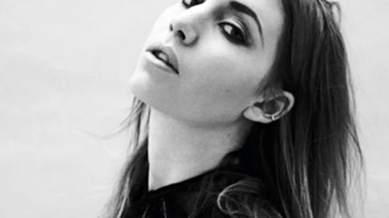 Lykke Li, interpreta hitului I Follow Rivers, se apuca de modelling!