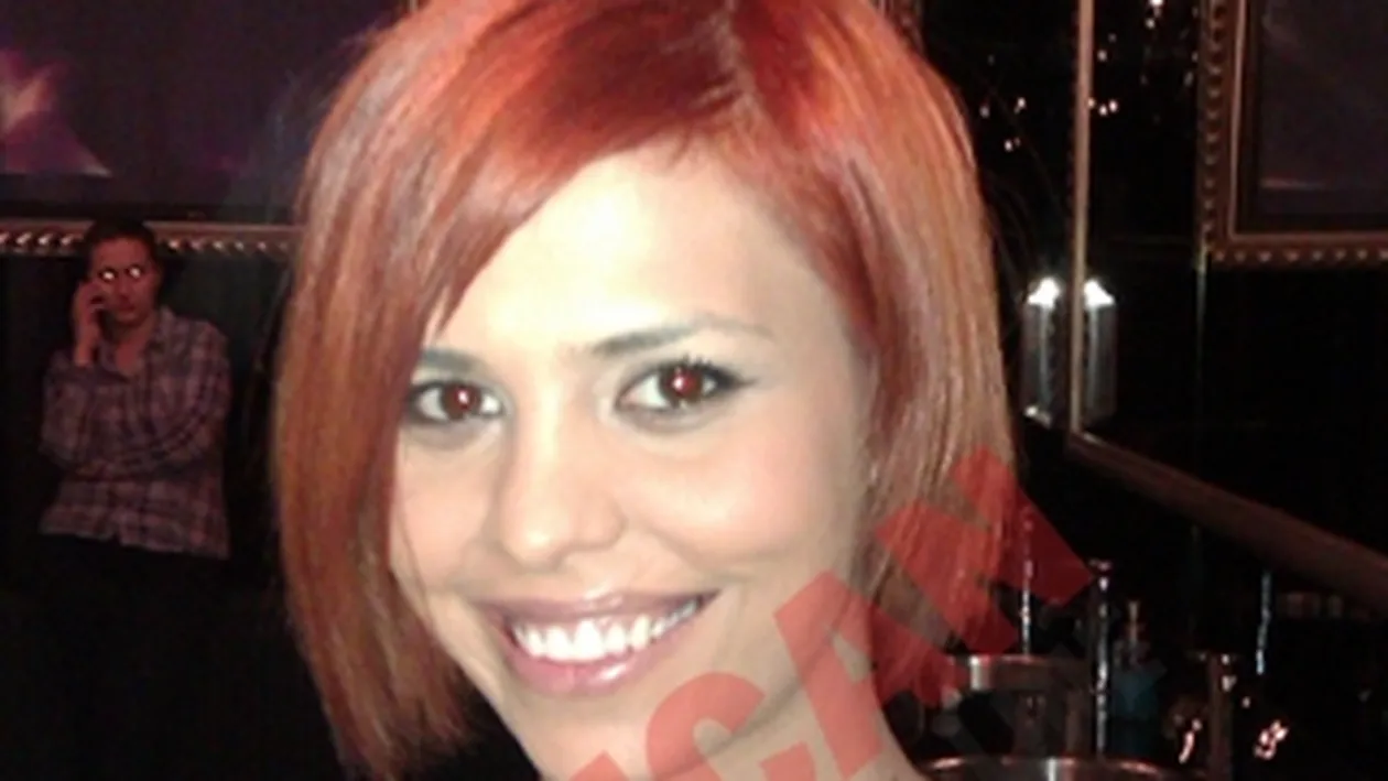 Andreea Popescu si-a vopsit parul portocaliu ca sa scape de tristete