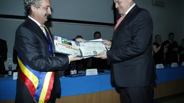 Ioan Andone a fost facut cetatean de onoare la Hunedoara, dar a ramas fara haina!