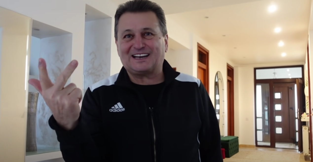 Vila lui Nea Mărin are o arhitectură impresionantă/ Sursa foto: Captură video