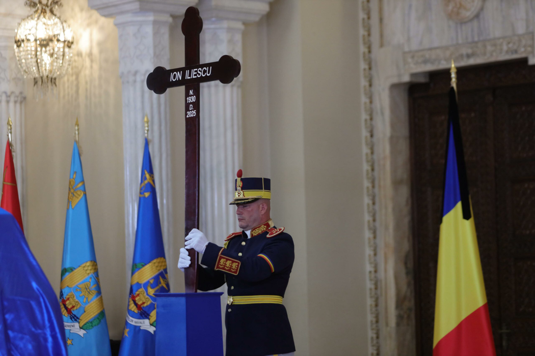 Cât a costat înmormântarea lui Ion Iliescu? 7.000 euro dintr-un foc doar pe sicriu și dric