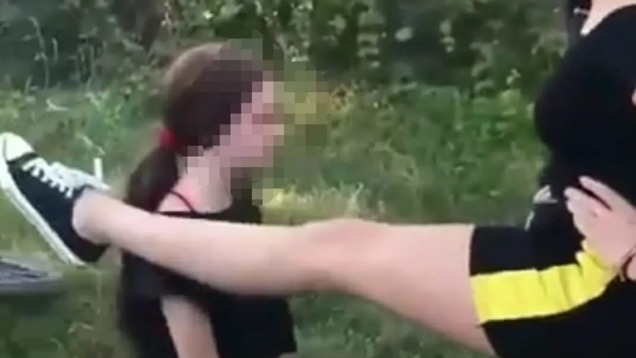 Este gata să facă închisoare în locul ei! Răsturnare de situație în cazul fetei din Târgu Jiu, reținută pentru că a agresat o minoră