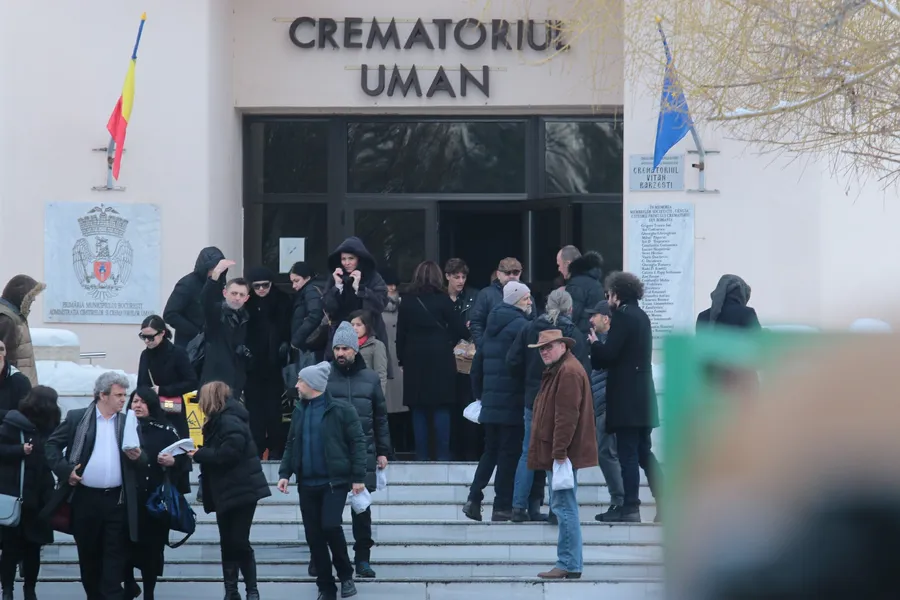 Rudele și prietenii au fost prezenți la incinerarea lui Andrei Gheorghe