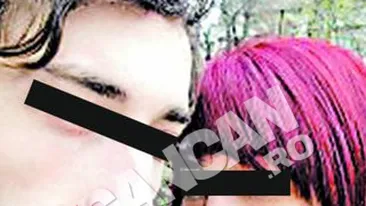 Si-a revenit dupa ce si-a ucis mama si este topita dupa prietenul ei! Eleva criminala s-a indragostit!