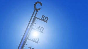 Temperaturi record! Meteorologii anunţă cod portocaliu de caniculă în 10 judeţe. Ce restricţii au fost impuse