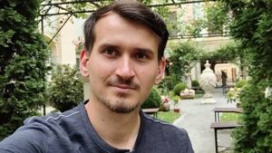 Cauza morții lui Emanuel Mirel Luca, medicul rezident de 28 de ani găsit fără suflare în casă chiar în ziua de Florii. Legiștii au finalizat autopsia