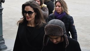 Angelina Jolie radiază de fericire! Cum a fost fotografiată în Franţa