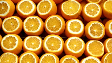 Tu știi ce culoare au portocalele de fapt? Află povestea culorii acestor fructe dar și a numelui culorii oranj