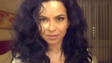 Credeai ca doar Bianca Dragusanu arata ciudat fara machiaj dimineata? Uite-o pe Inna intr-o ipostaza in care nu o vezi prea des