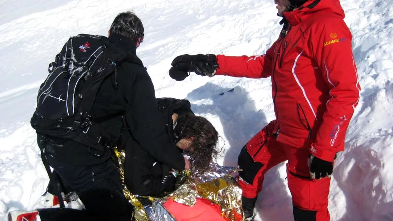 Tragedie la schi! Rhianna, îngropată de vie într-o avalanșă