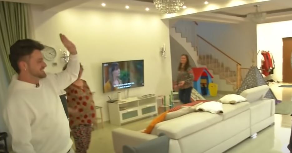 Gabriela Cristea și Tavi Clonda, în casa din Corbeanca