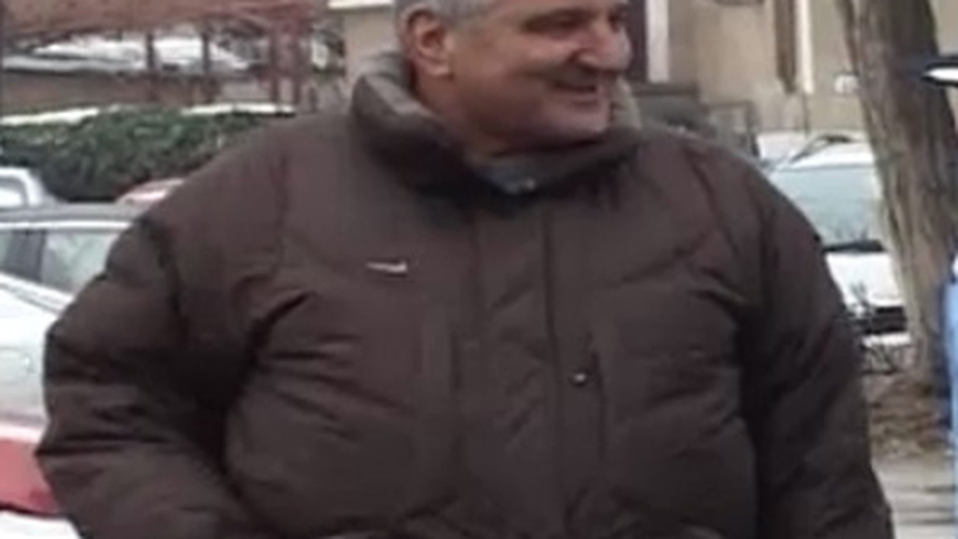Rică Răducan a făcut "pipilică" în public! Cetăţenii l-au muştruluit atât de tare încât l-a prins ruşinea!