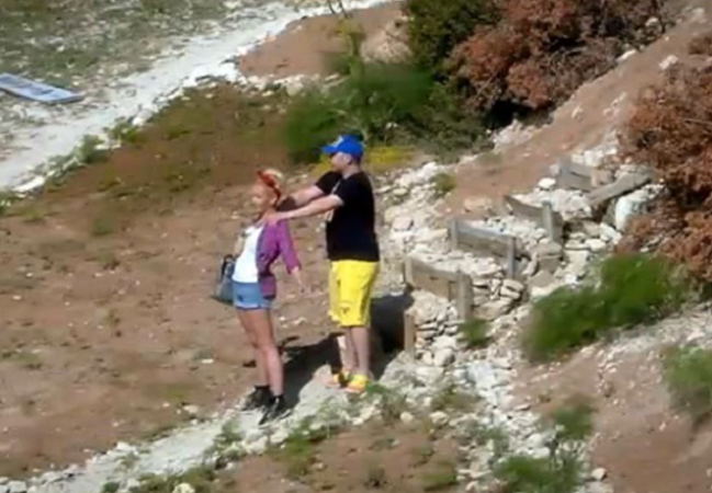 Maria Constantin şi Augustin Viziru într-o scenă considerată la momentul ei controversată de la "Ferma vedetelor"