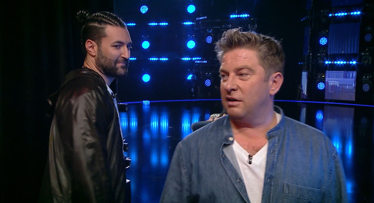 Smiley are un “viciu blând”, dar cu efecte periculoase. Pavel Bartoș l-a dat de gol în timpul filmărilor pentru Românii au Talent: “De-aia nu-mi iese mie hipnoza cu el” | VIDEO