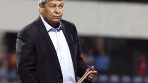 "Cainii" cer ajutorul lui Mircea Lucescu