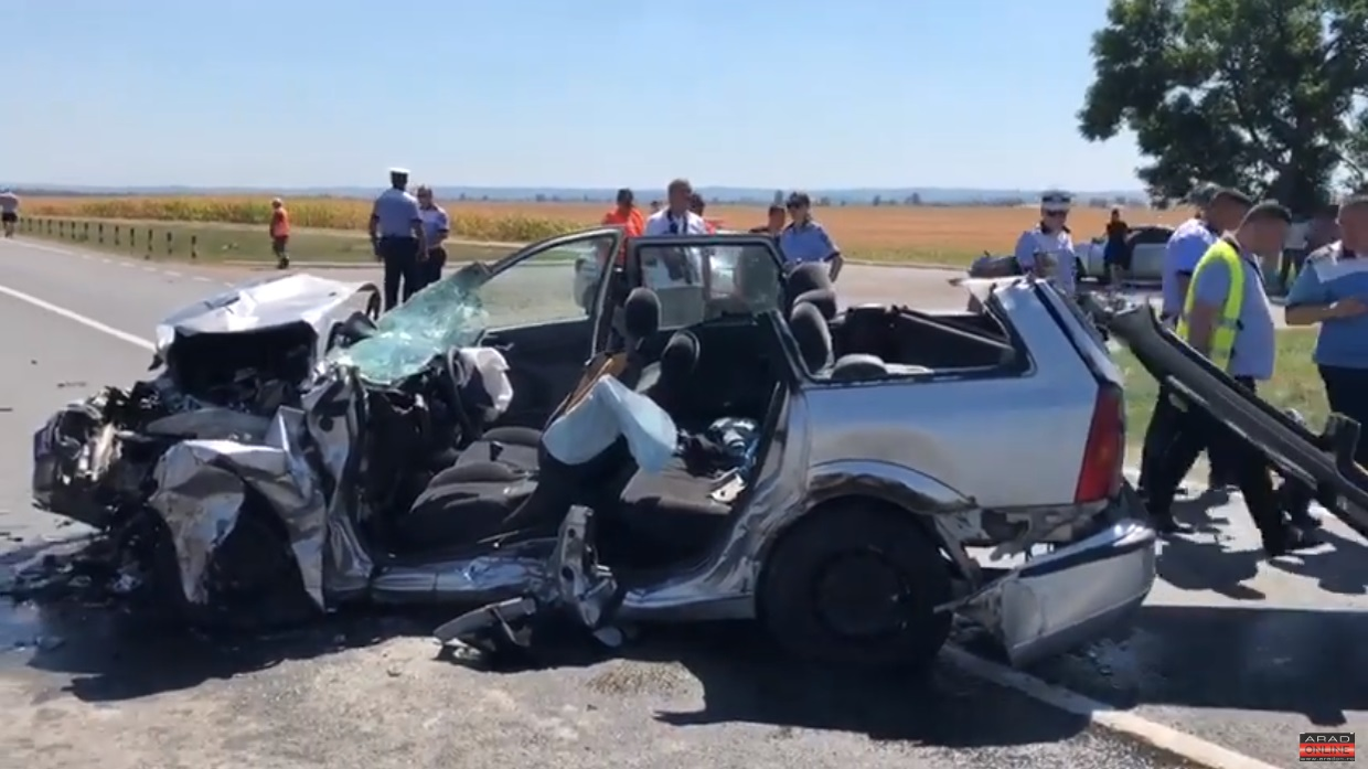 Accident cumplit în Arad! 4 răniți, printre care și un copil. A fost solicitat elicopterul SMURD