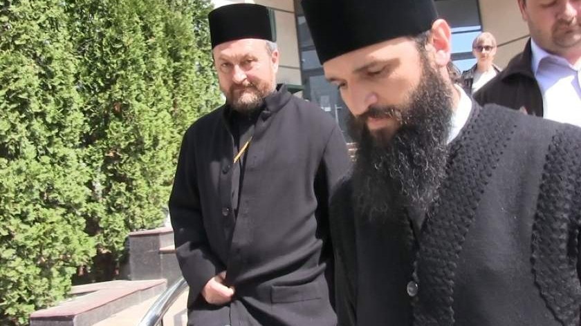 Dosarul în care fostul Episcop de Huşi este cercetat pentru act sexual cu minori, redeschis