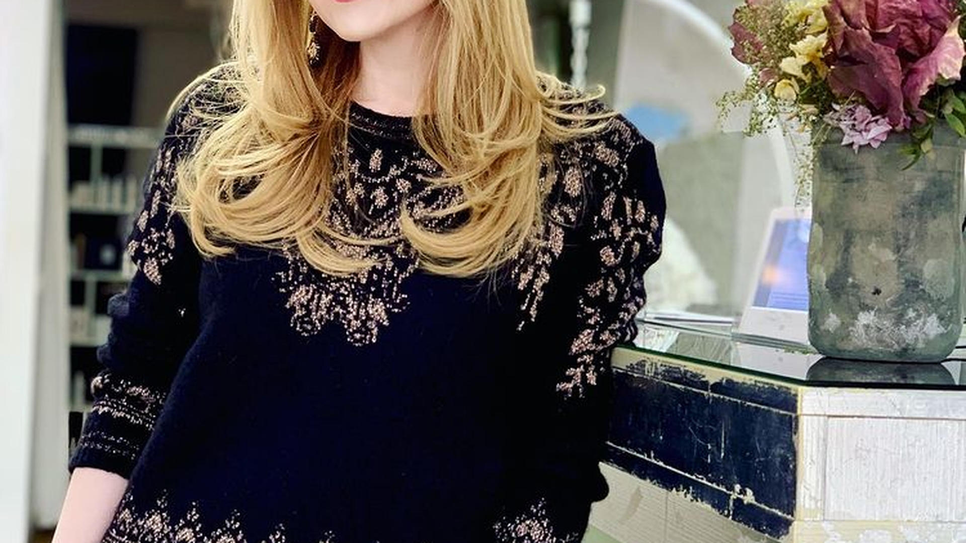 Câte clase are Alina Sorescu, de fapt? Din ce face bani (încă) soţia lui Alex Ciucu, pe lângă muzică