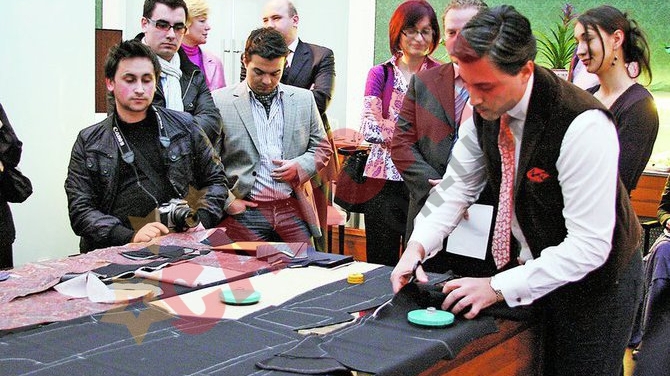 Printul Radu al Romaniei, imbracat de Alexandru Ciucu