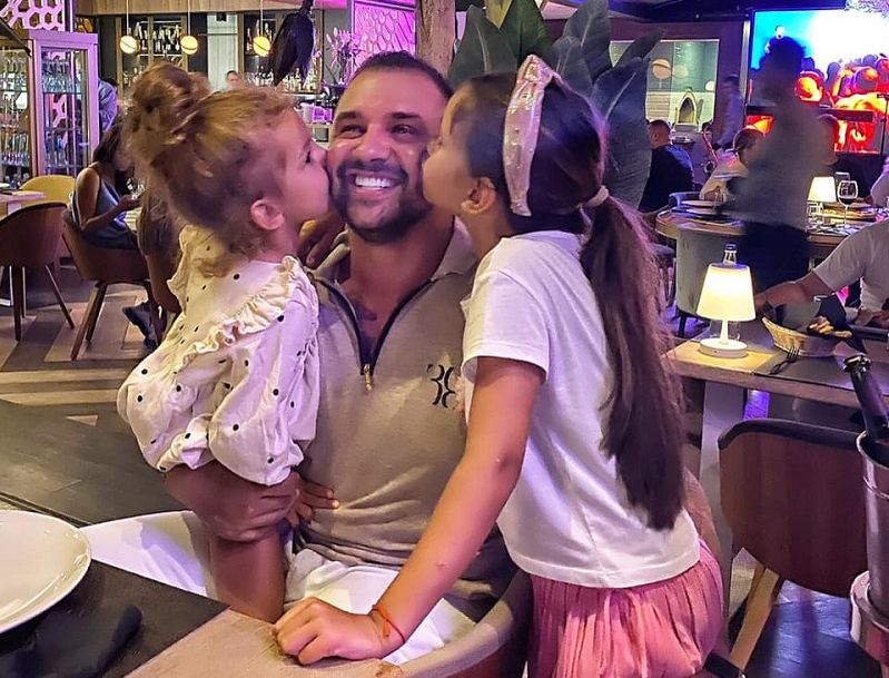 Alex Bodi, urare specială de ziua lui Chaqueline, fiica sa cea mare: “Sunt mândru de tine și de realizările tale”. Ce promisiune emoționantă i-a făcut afaceristul