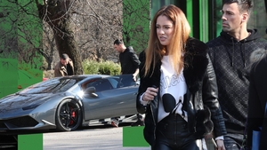 Cum își impresionează iubita și prietenii “Regele roților”. Zed și-a făcut numărul cu Lamborghini-ul de 300.000 de euro