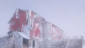 Cabana Babele din masivul Bucegi, scoasă la vânzare! Suma exorbitantă care se cere