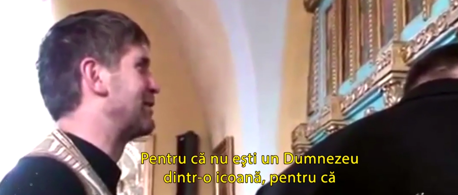 Cristian Pomohaci, slujbe ilegale la el acasă?! „Îşi face datoria de preot”