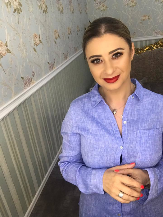 ANAMARIA PRODAN nu se mai opreşte din slăbit! Şi-a făcut apariţia într-o rochie mulată şi e de nerecunoscut