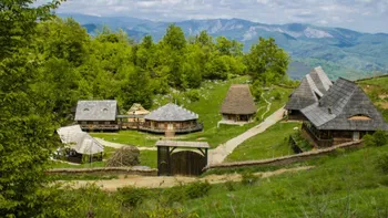 Ținutul traversat de Transapuseana cu locuri uitate de lume. Care sunt cele mai frumoase sate din Munții Apuseni