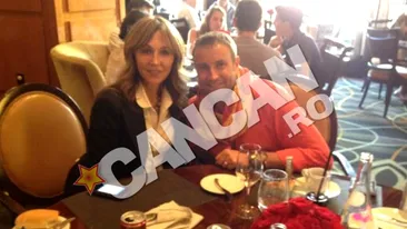 Prima fotografie cu Catalin Botezatu de la fabuloasa petrecere organizata de Mr Pink, iubitul Monicai Gabor! Vezi in compania carei vedete internationale se afla designerul!