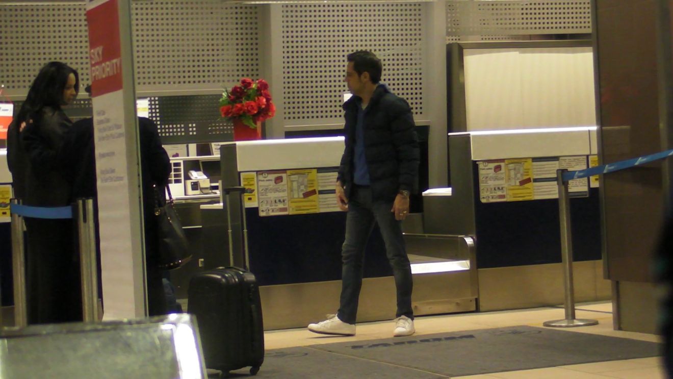 Andreea Marin, mangaiata de soacra inainte de a pleca in "vacanta de divort"! Uite ce priviri si-au aruncat cele doua!