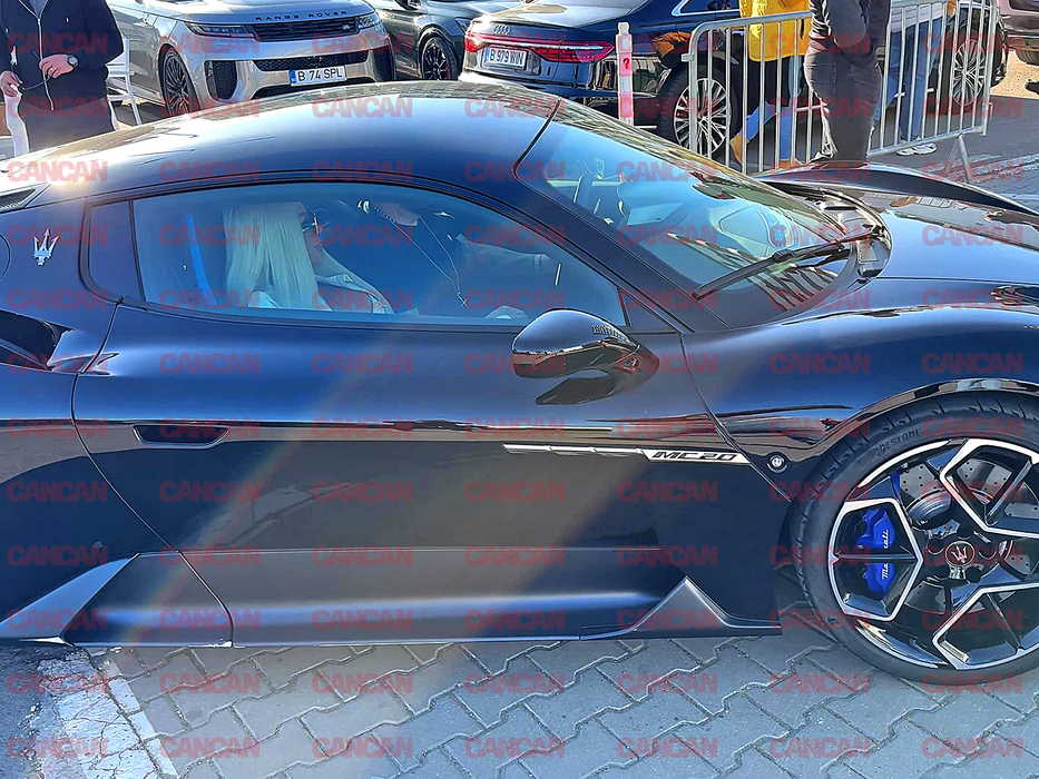 Dani Leș și Roxana au venit la club cu Maserati