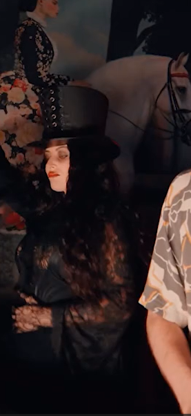Cum s-a costumat Delia Matache de Halloween. Artista a făcut furori cu outfitul, la una dintre cele mai cool petreceri din Capitală