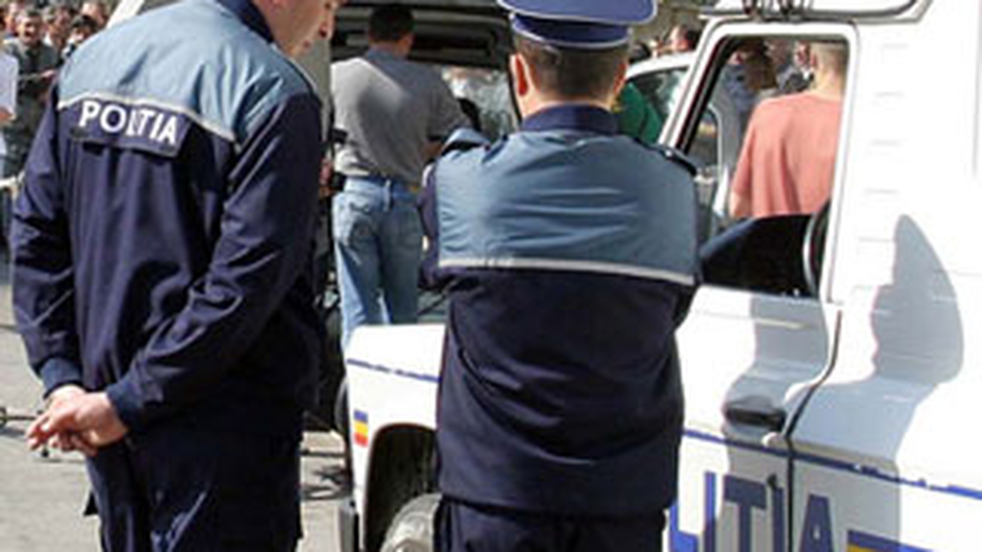 O femeie a ajuns la spital, dupa ce a avortat acasa, iar fatul a fost gasit in fosa septica