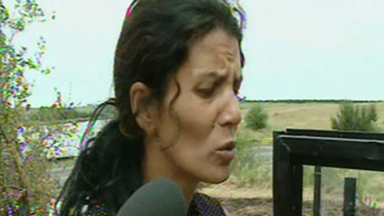 Familia lui Tamango, nenorocita! Sotia si copiii artistului fac foamea la mormant! Fiica lui, Desdemona, plange si urla: Taicutu' meu, cine ne mai aduce acum mici?