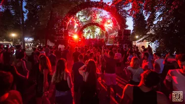 Fanii festivalului Untold au avut parte de o surpriză de proporții. Ce artist celebru a urcat pe scenă