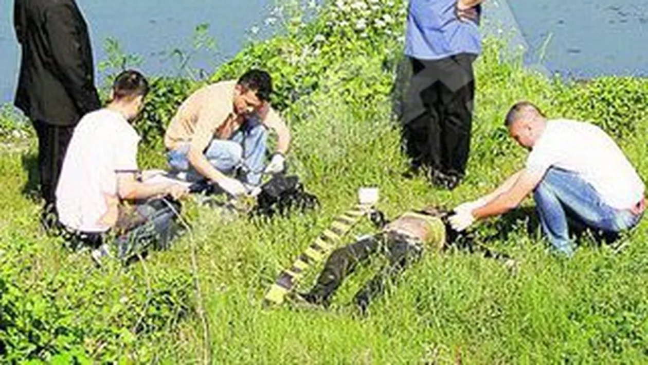 S-a aruncat in Jiu cu bolovani de gat