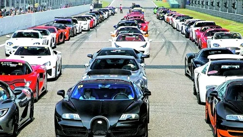Mogulii chinezi au cele mai scumpe automobile din lume. Cu bolizii de 78 de milioane $ la parada