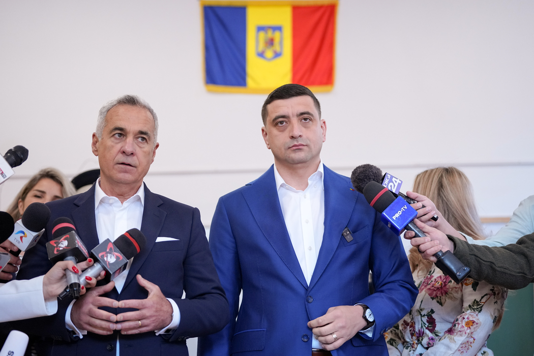 George Simion, candidatul Aliantei pentru Unirea Romanilor ( AUR) la alegerile prezidentiale, sustin o declaratie dupa ce si-au exercitat dreptul la vot, in cadrul celui de-al doilea tur al alegerilor prezidentiale, in Bucuresti, duminica, 18 mai 2025. ANDREEA ALEXANDRU/MEDIAFAX FOTO