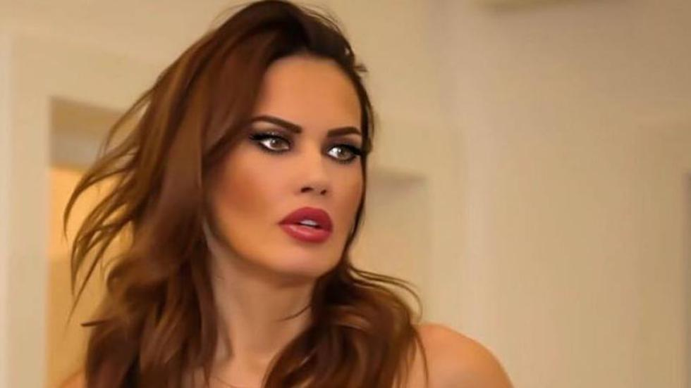 Oana Zăvoranu e foc și pară! Bolidul ei de lux, parcat în fața casei, a fost lovit în miezul zilei