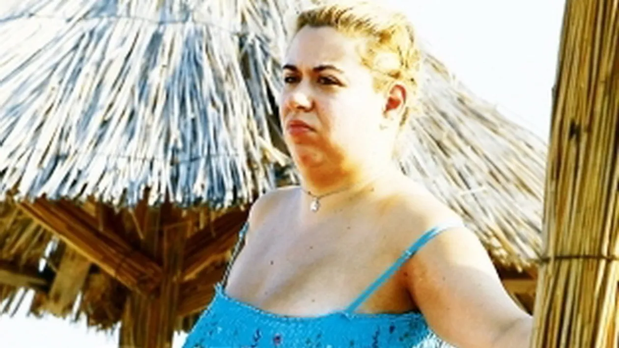 IULIA ALBU, atac dur la adresa OANEI ROMAN. ”Haine ieftine, pateuri şi paste” 