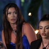 Armina și Bianca Ghiurcă, schimb de replici acide la bonfire: ”Nu îți e rușine cu bărbatul ăsta pe care îl ai?”