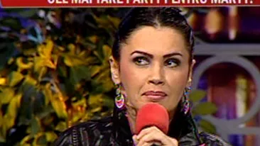 VIDEO Oana Zavoranu a dat o petrecere de zile mari pentru iubitul ei! A petrecut cu sampanie si sushi!