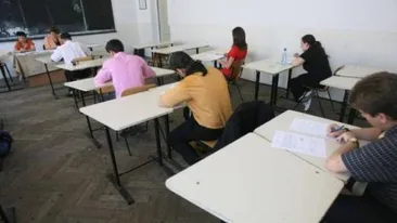 Reguli stricte la BAC 2018. Ce nu au voie să facă elevii în sala de examen