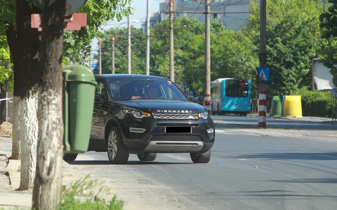 Ex-ul Andreei Antonescu s-a combinat cu o sexy-șatenă și a dat o fugă la mare