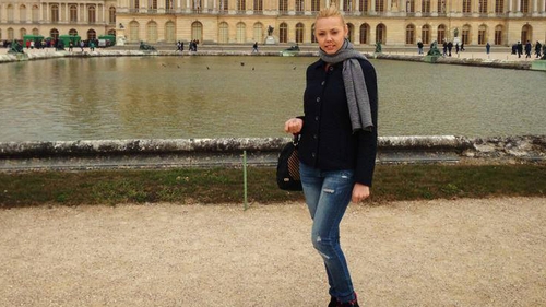DENISA MANELISTA s-a decis! Chiar ieri, cântăreaţa s-a hotărât să…