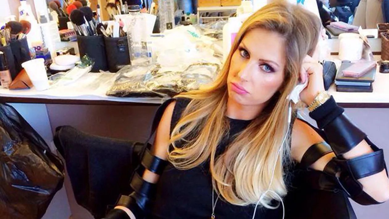 Andreea Banica, infuriata la culme! Vedeta a luat foc atunci cand si-a vazut chipul pe...