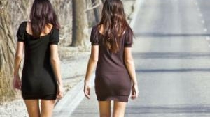 Şase proxeneţi care controlau o reţea de prostituate ce opera în Franţa au fost arestaţi în România