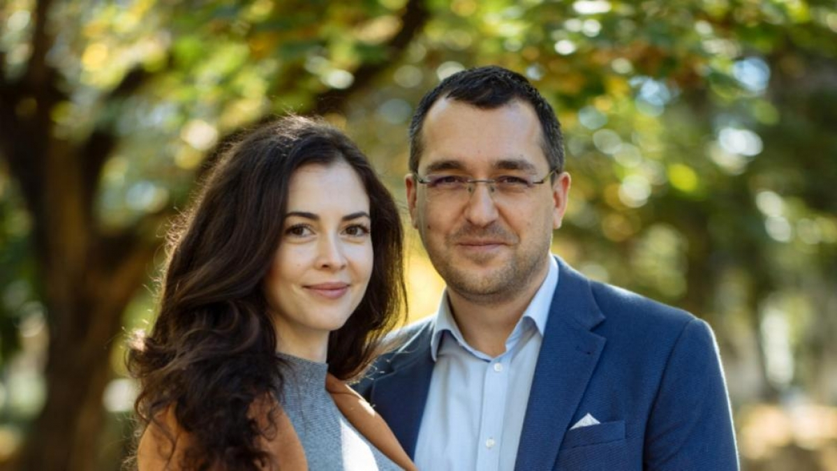 Cei doi s-au despărțit