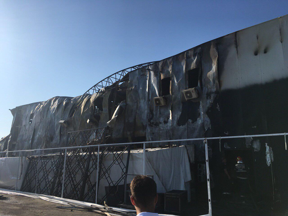 Fostul club Bamboo Mamaia, distrus de incendiu